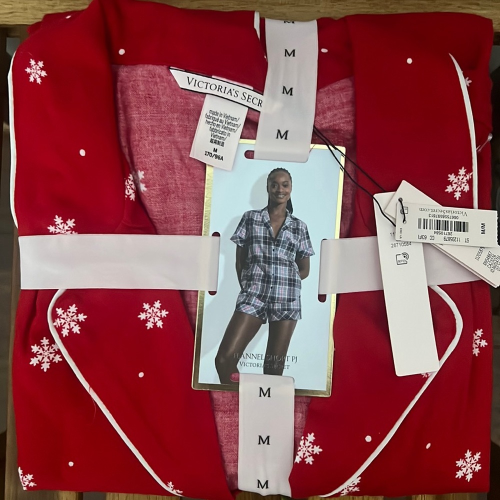 VS NWT Flannel Shorts Pajamas Set